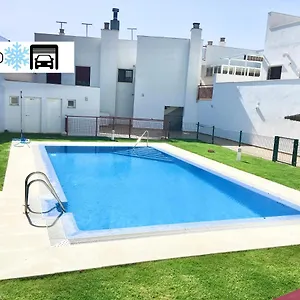 Superior Con Piscina, Parking, Terraza, Aire Ac Y Wifi -solo Familias O Parejas- Apartamento